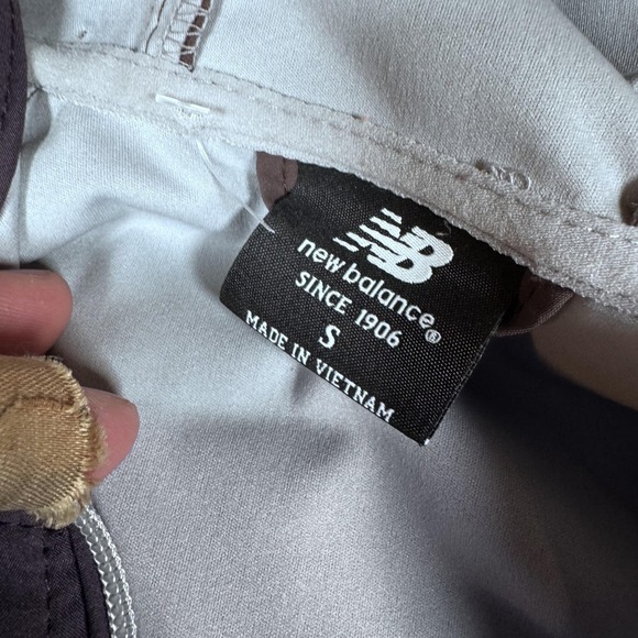 New Balance Jacket Womens Small Brown Hooded Softshell Full Zip Running Athletic - Picture 5 of 10